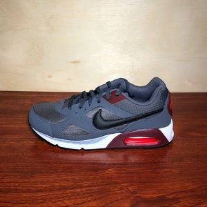 Nike Air Max IVO Running Training Sneakers